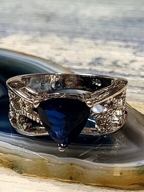 Silver Ring with Deep Blue Trillion-Cut Glass stone